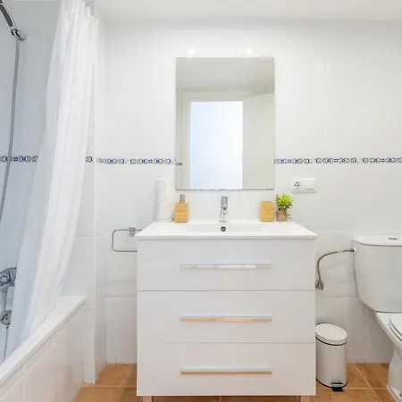 Frente Al Mar, Terraza, Altura Y Playa A 1 Min דירה